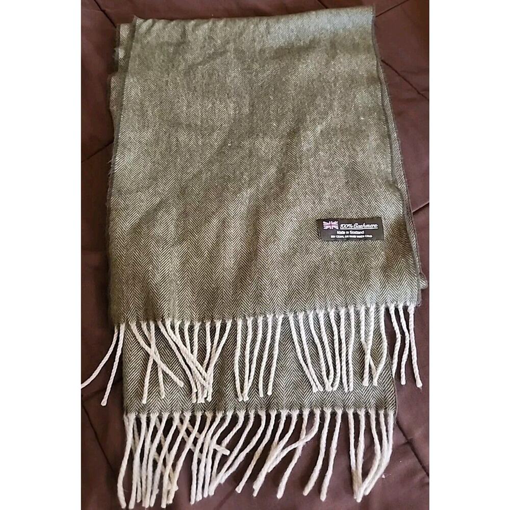 100% Cashmere Soft Fringed Scarf Made In Scotland Green 64"x12"